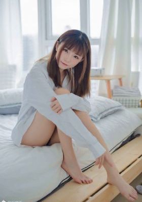 巜亡夫遗像前被欺辱的人妻_DVD高清在线观看