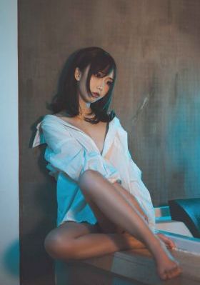 白色袜子精华乳液_4K最新电影在线观看