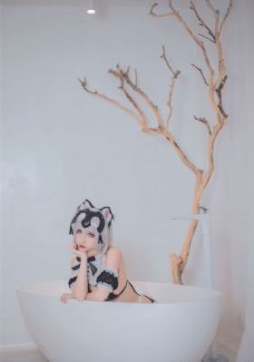 双乳压在落地窗前做H_蓝光版中文字幕包